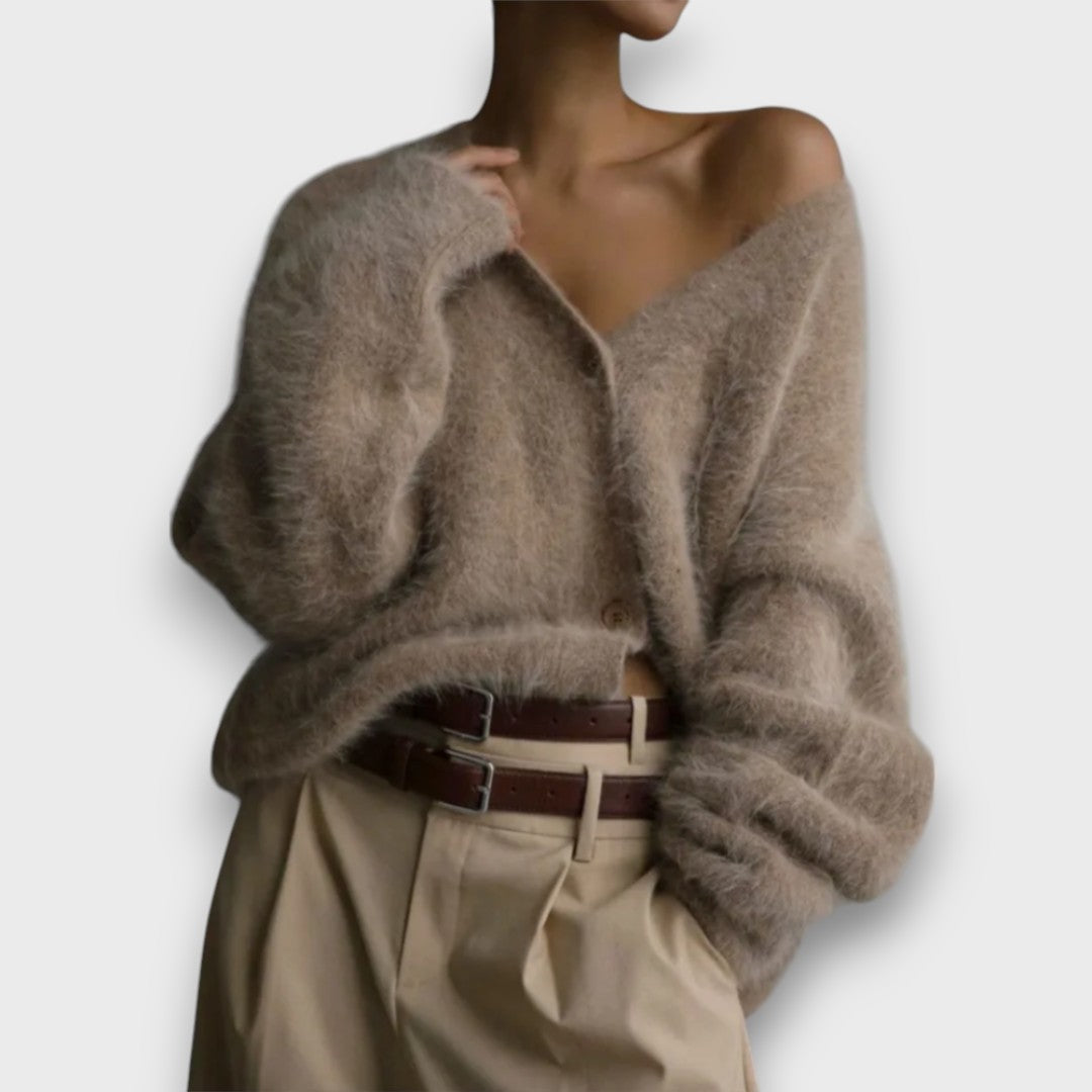 Laria – Cardigan Morbido con Taglio Classico - Ivano.